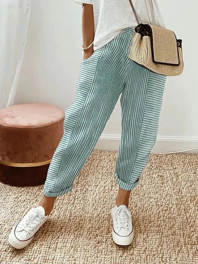 Anna-Berg | Feminine Striped Pants in a Flattering Cut