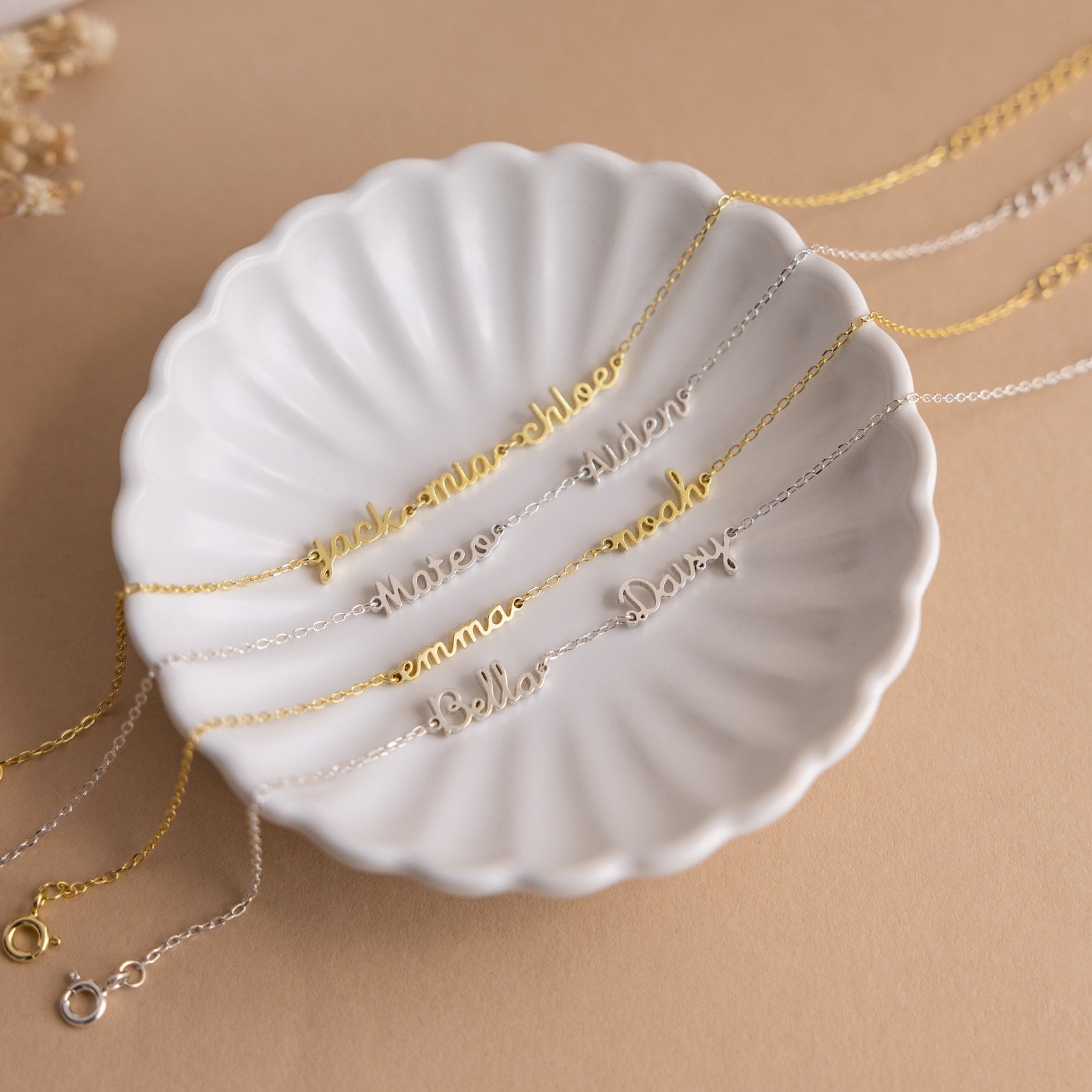 Iselin | Personalized Bracelet with Multiple Names in 18K Gold or Silver