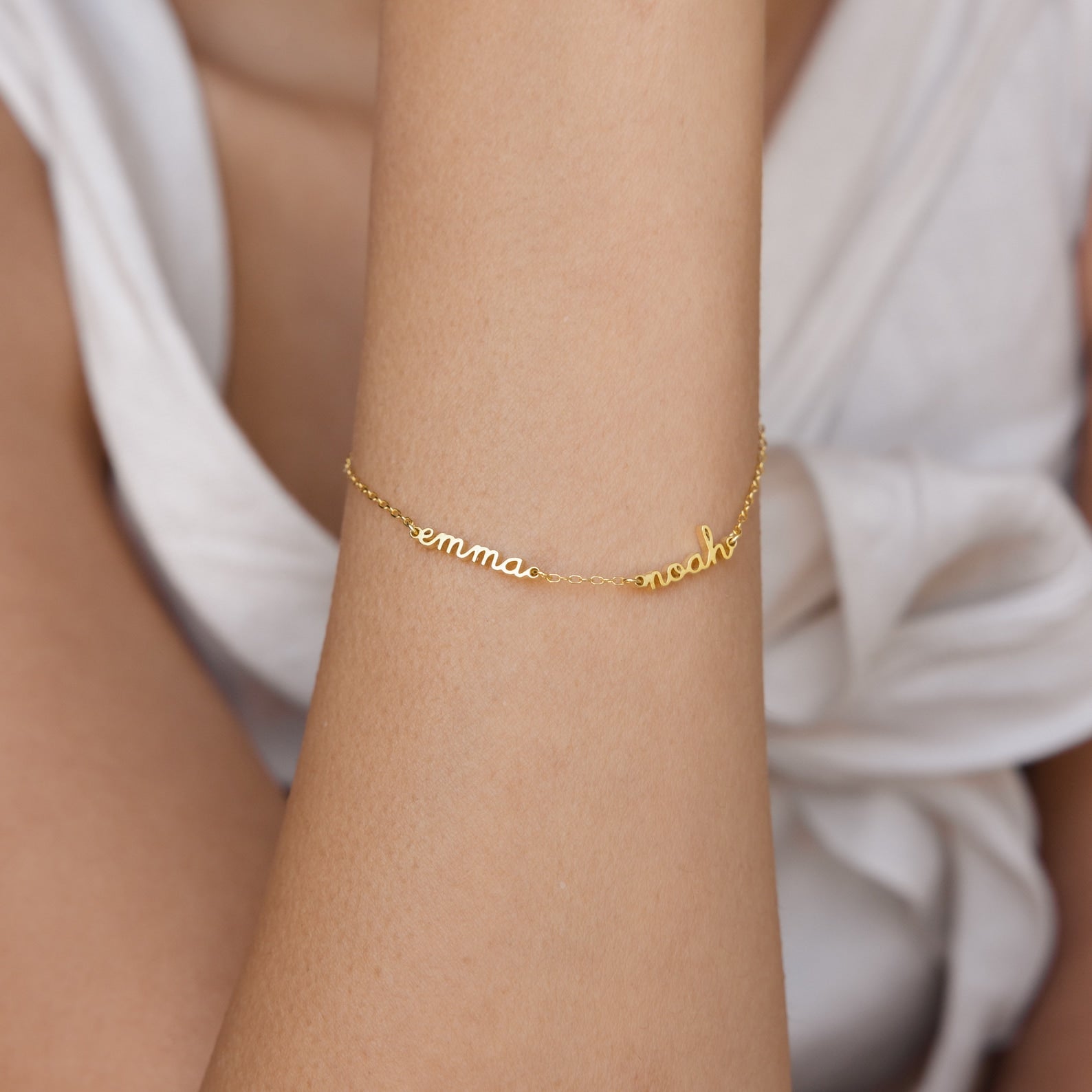 Iselin | Personligt Armband med Flera Namn i 18K Guld eller Silver