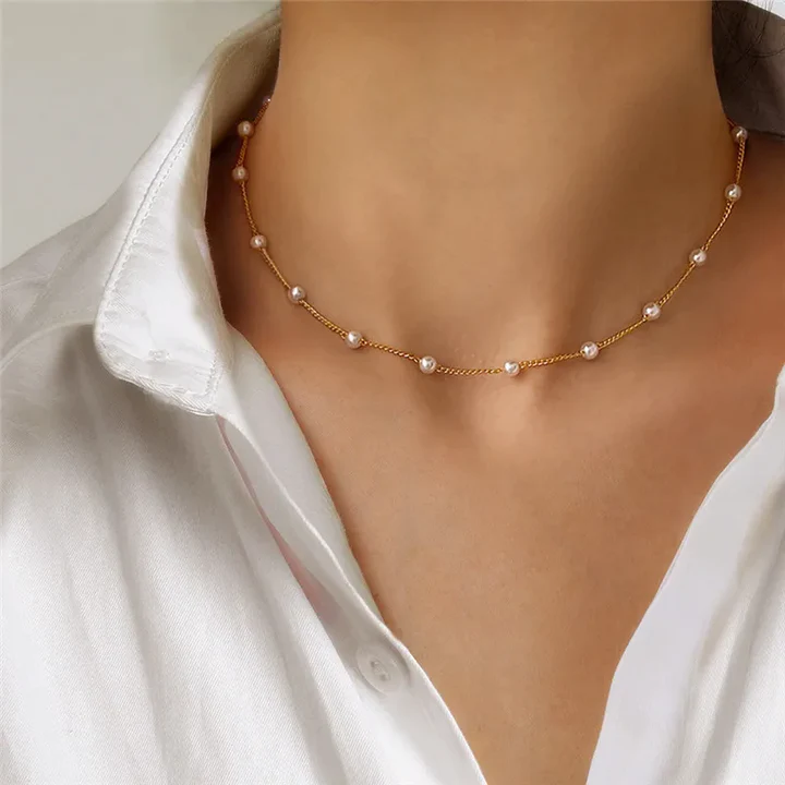 Elegant Light Pearl Necklace
