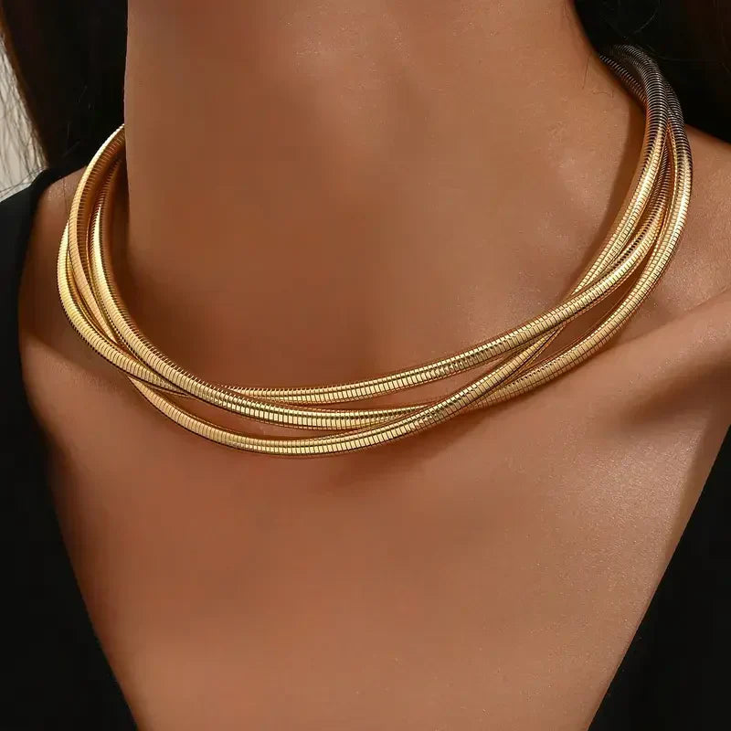 Three Lager Gold Necklace Gold