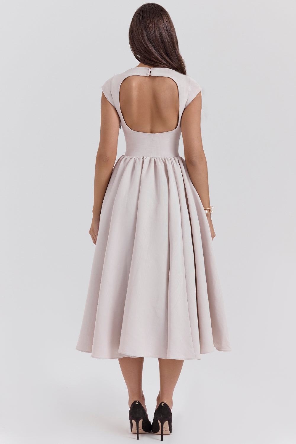 Anna-Berg | Effortless Backless Tulle Midi Dress for Every Occasion