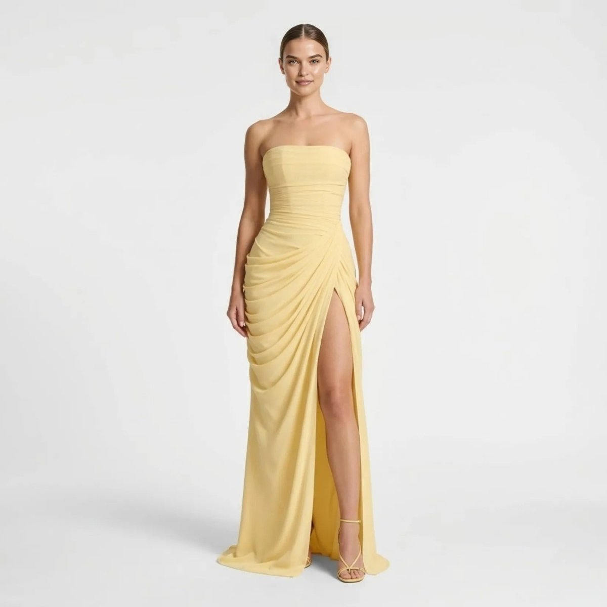 Anna-Berg | Elegant Ismara with a Flattering Silhouette