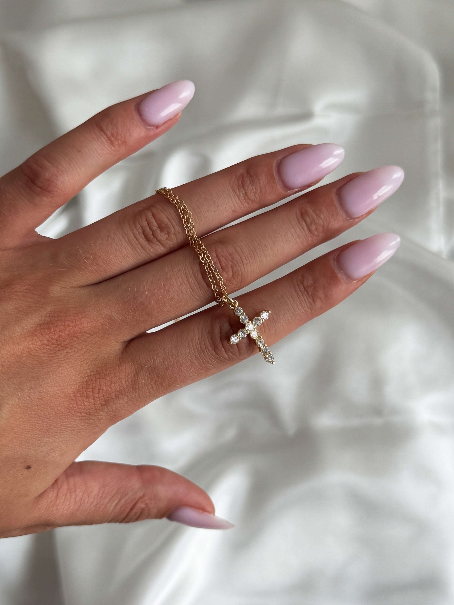 Ariadne Zirconia Cross Hanging Necklace