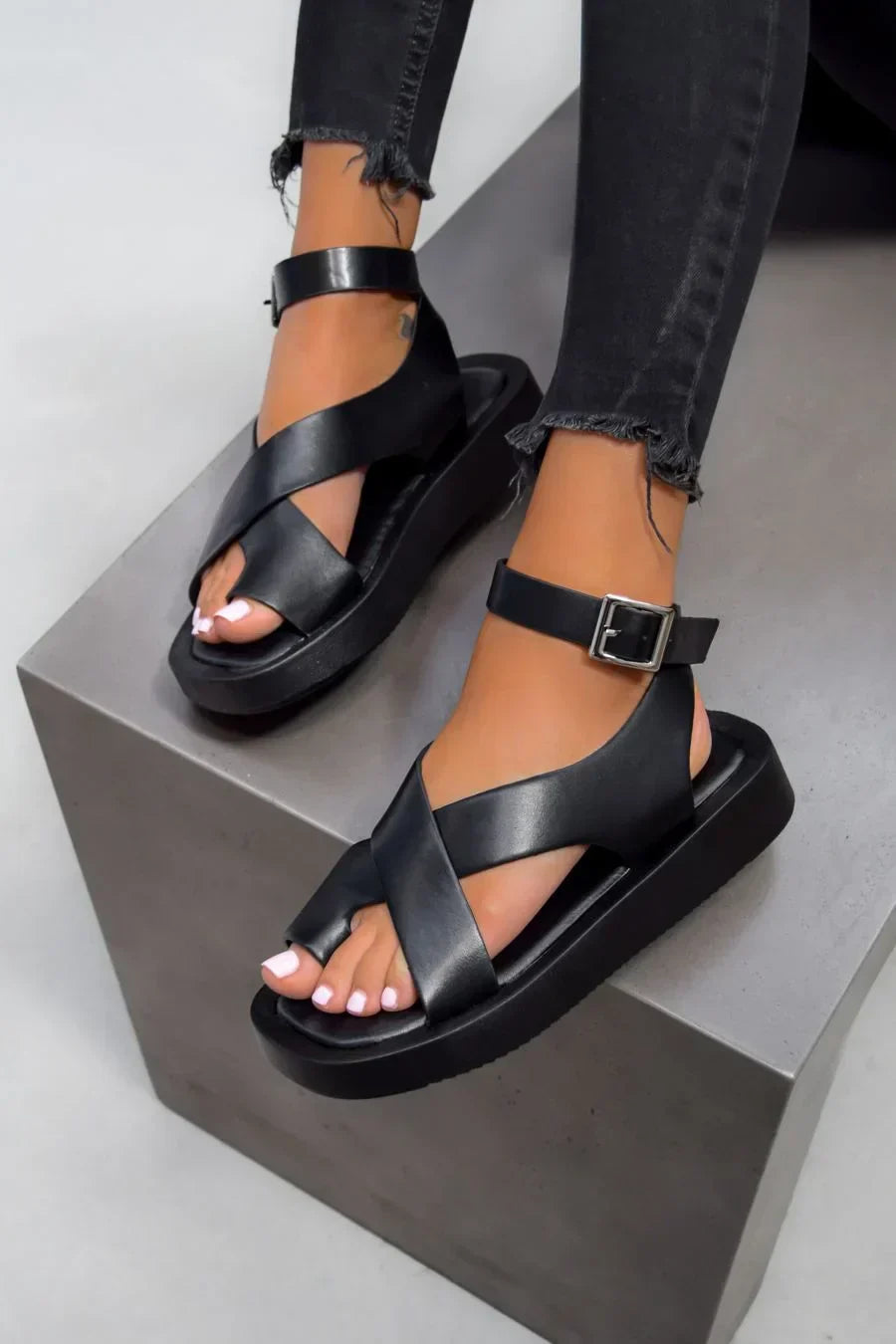 Anna-Berg | Flowing Platform Flat Buckle Sandals