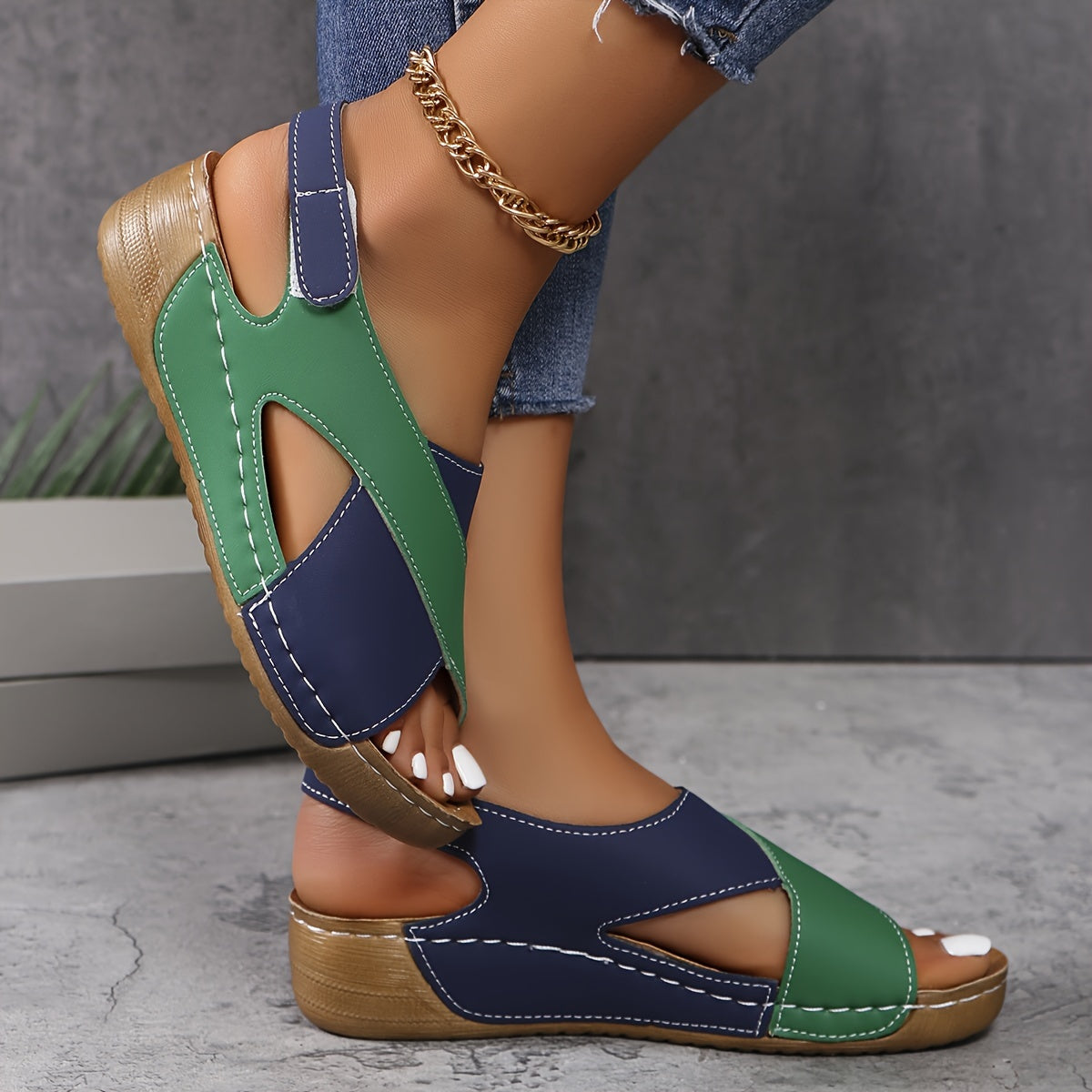 Anna-Berg | Effortless Adjustable Sandals Made to Turn Heads