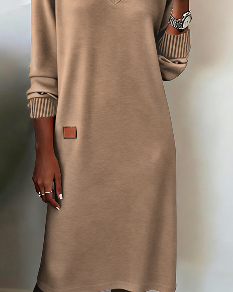 Anna-Berg | Modern Knit Dress With V-Neck And Long Sleeves
