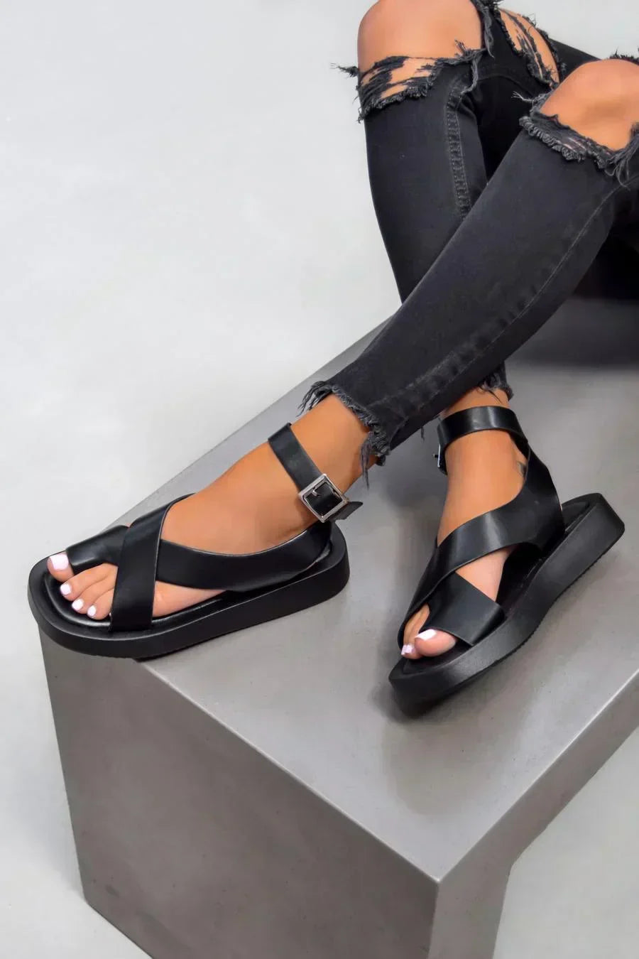 Anna-Berg | Flowing Platform Flat Buckle Sandals