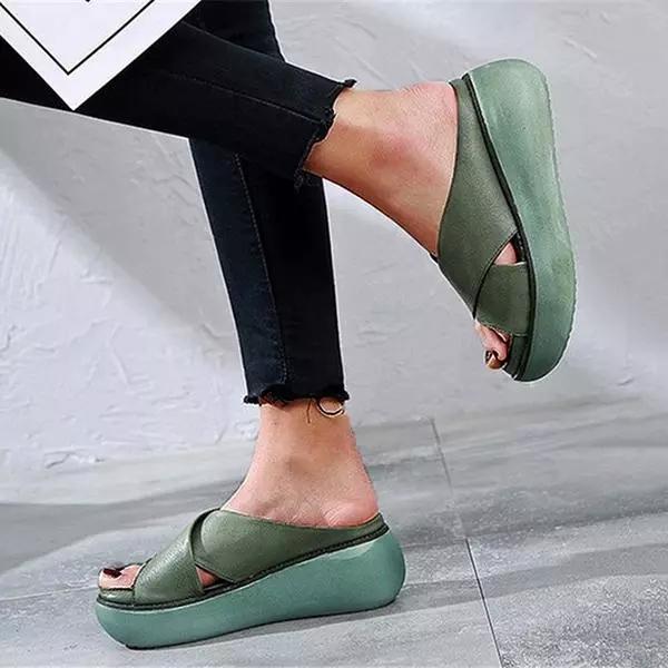 Anna-Berg | Timeless Flat Cushioned Sandals for Every Occasion