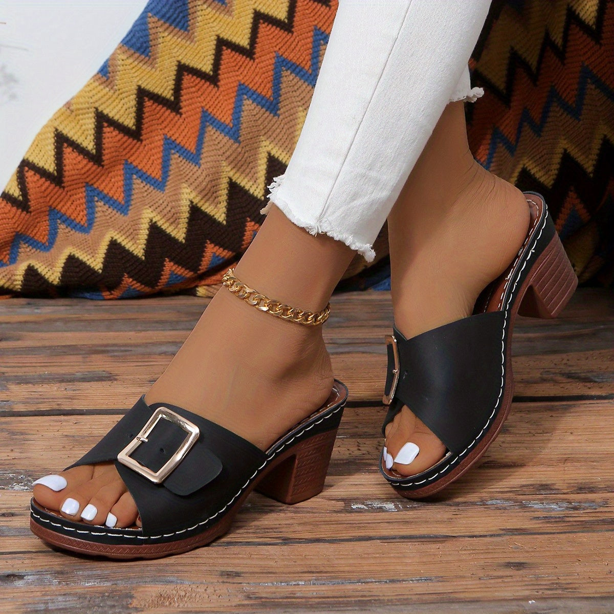 Anna-Berg | Feminine Sandals with a Flattering Silhouette