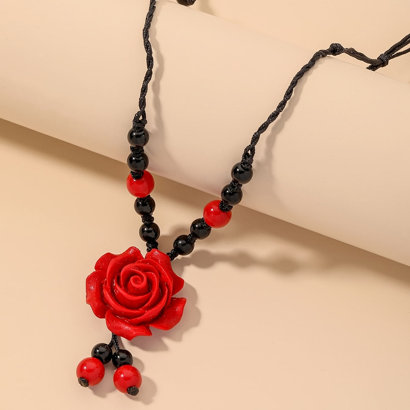 Vintage Elegant Resin Rose Flower Pendant Necklace