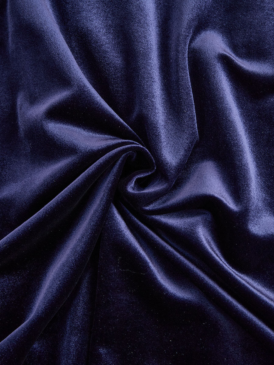 Anna-Berg | Luxurious Velvet Long-Sleeve Midi Dress