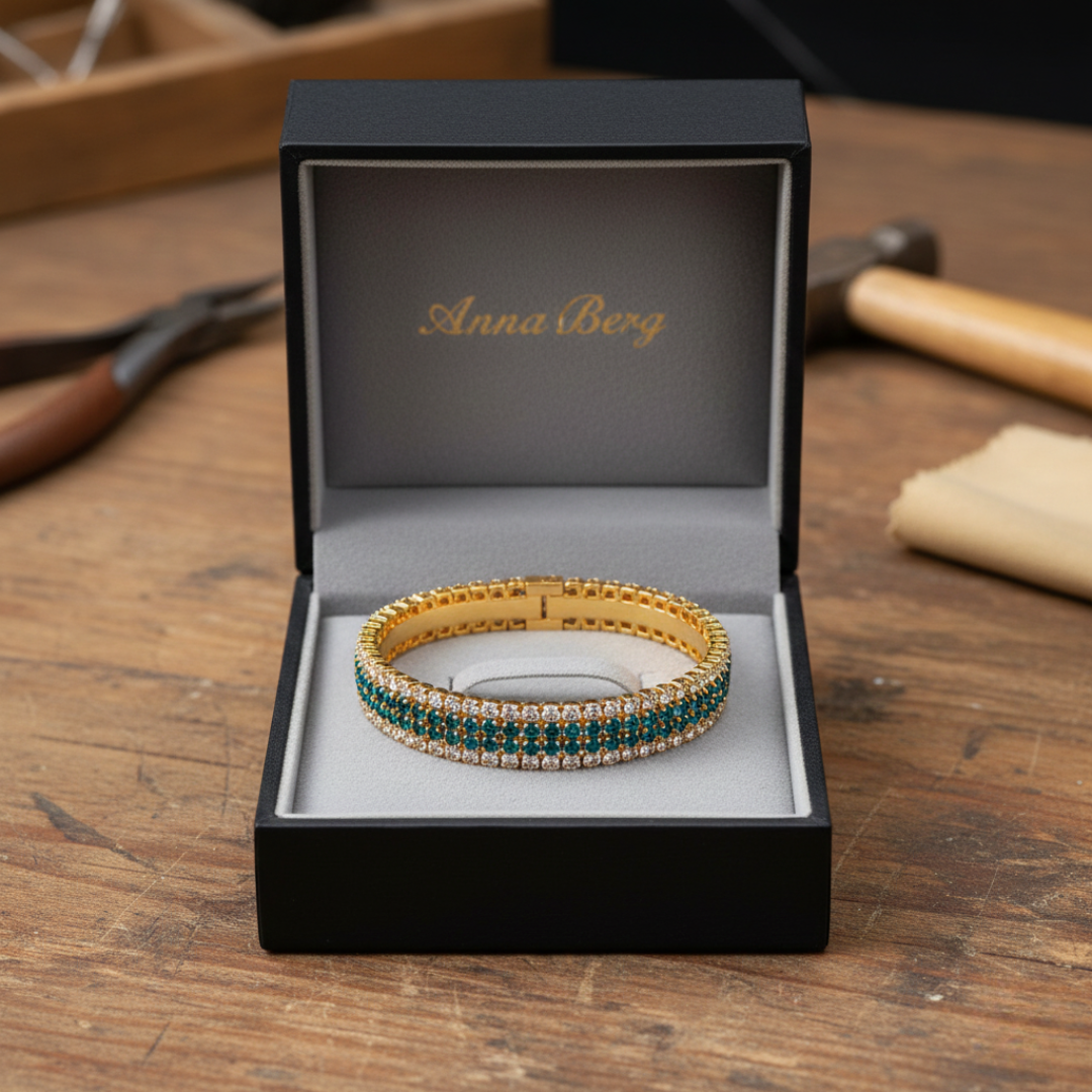 Elegant Green Light Bracelet