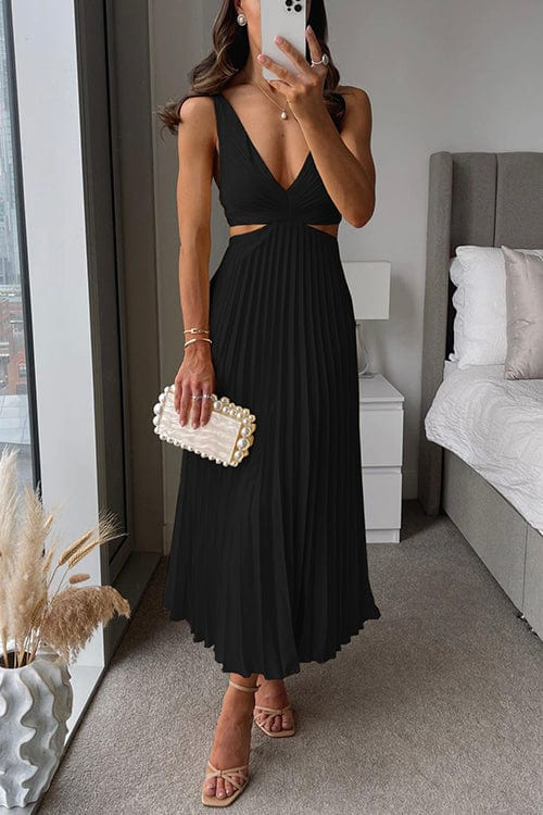 Anna-Berg | Timeless Elegance With Stylish Cut-Outs