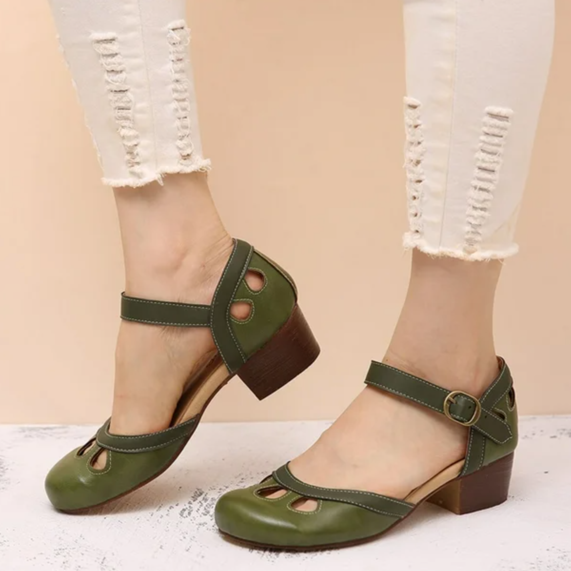 Anna-Berg | Timeless Comfortable Low-Heeled Sandals for a Polished Look