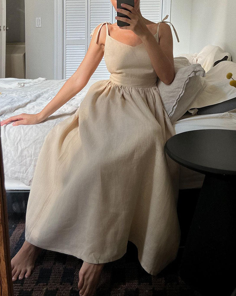 Anna-Berg | Backless Dress with V-Neck - Elegance Meets Modern Comfort