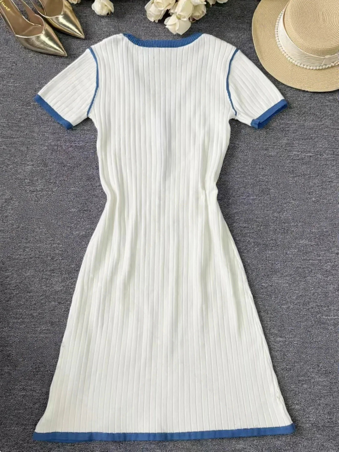 Anna-Berg | Casual Knitted V-Neck Dress