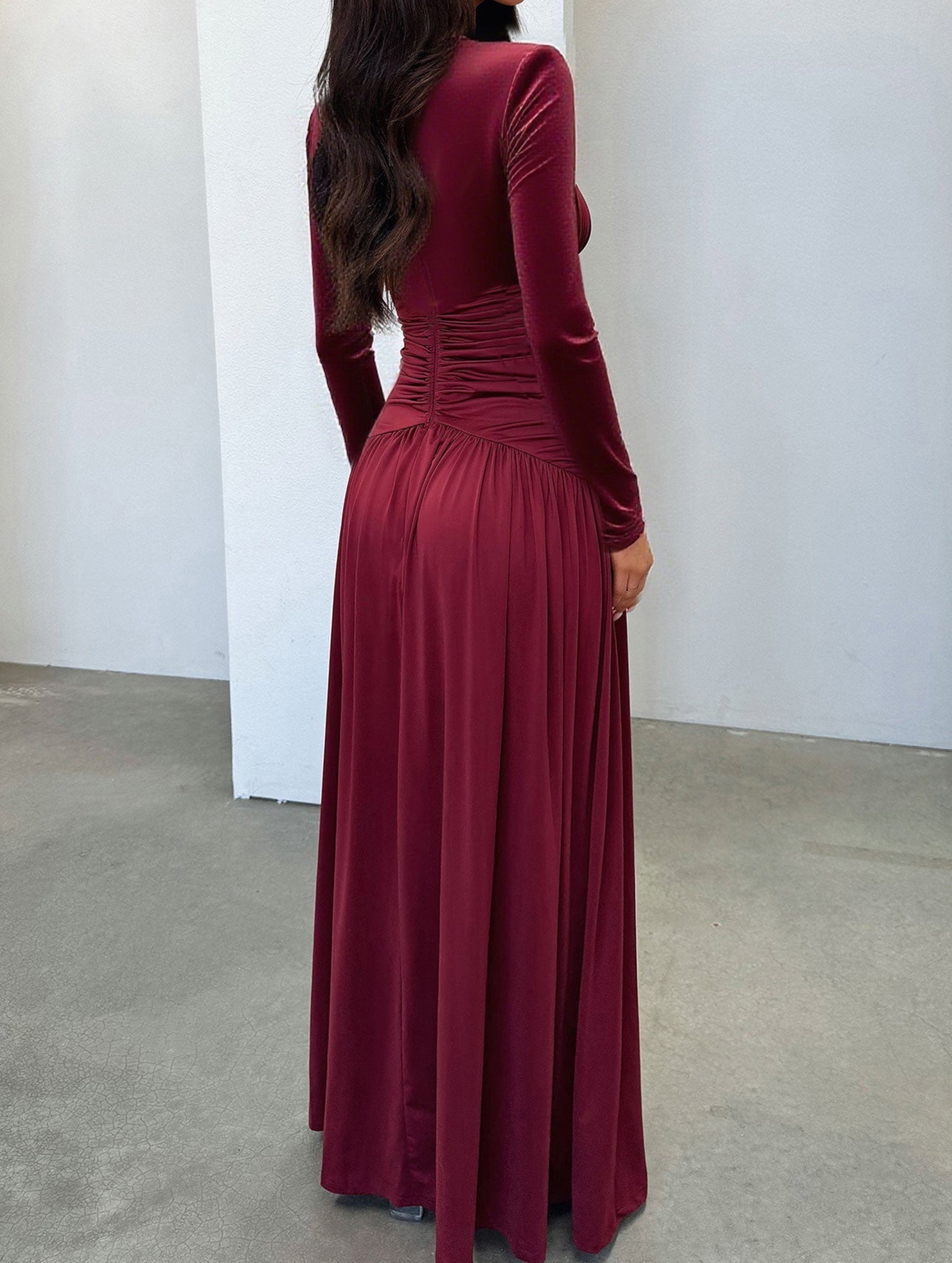 Anna-Berg | Retro Deep V Long Sleeve Dress