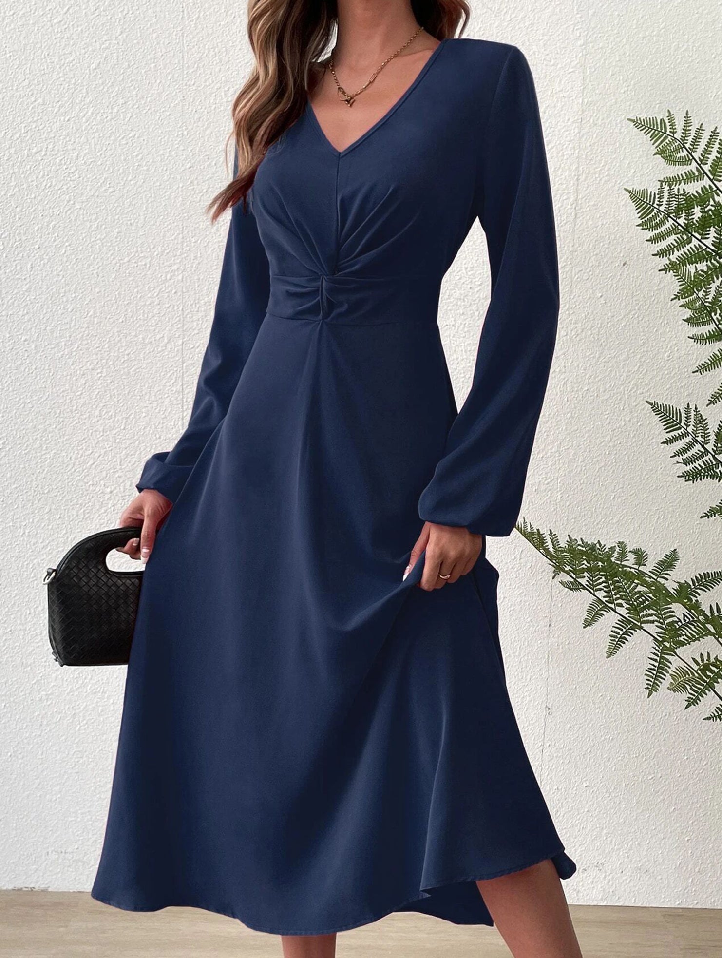 Anna-Berg | Fashionable V-Neck Lantern Long-Sleeved Dress