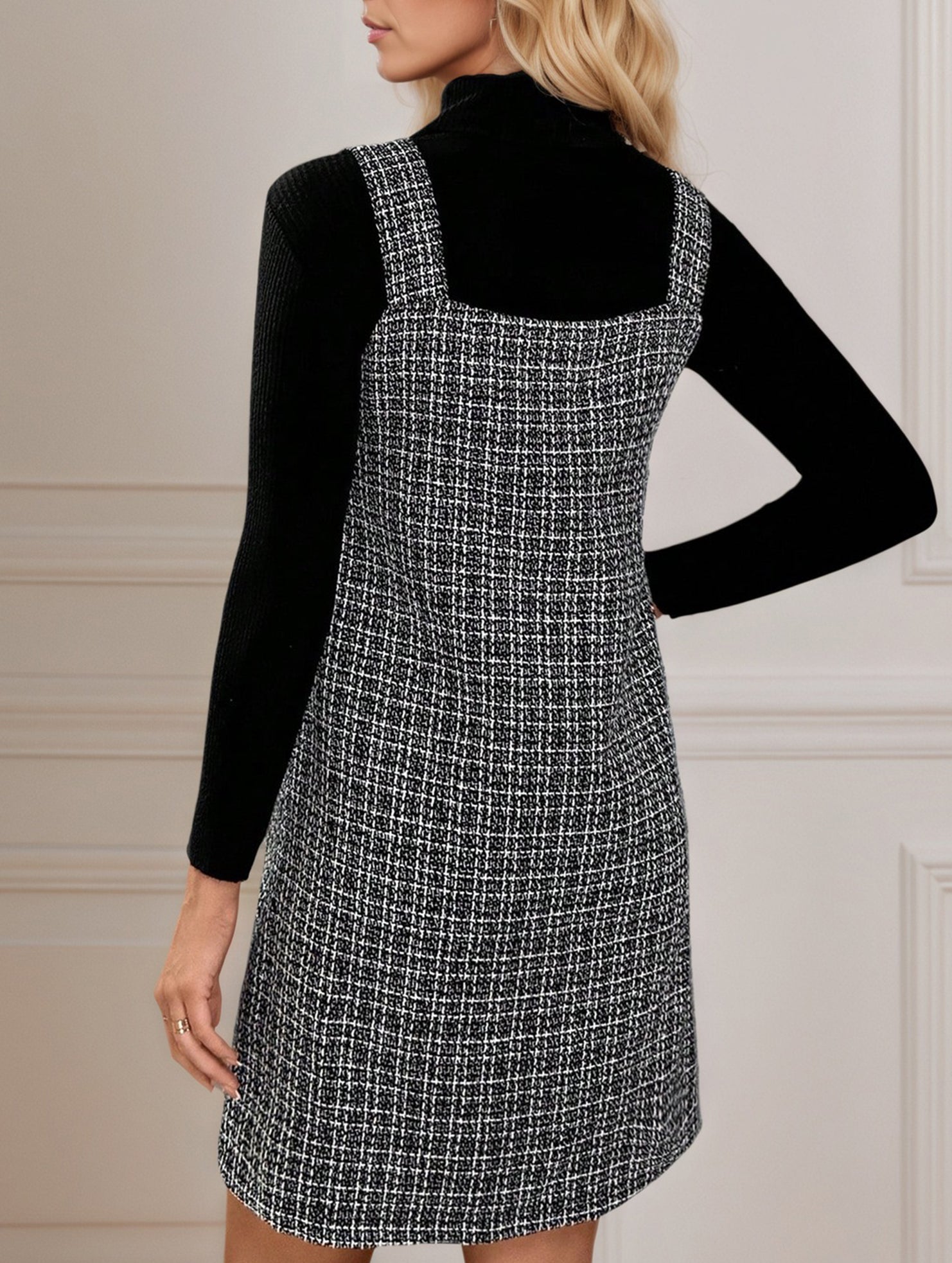 Anna-Berg | Sleeveless With Suspenders And V-Neck Dress