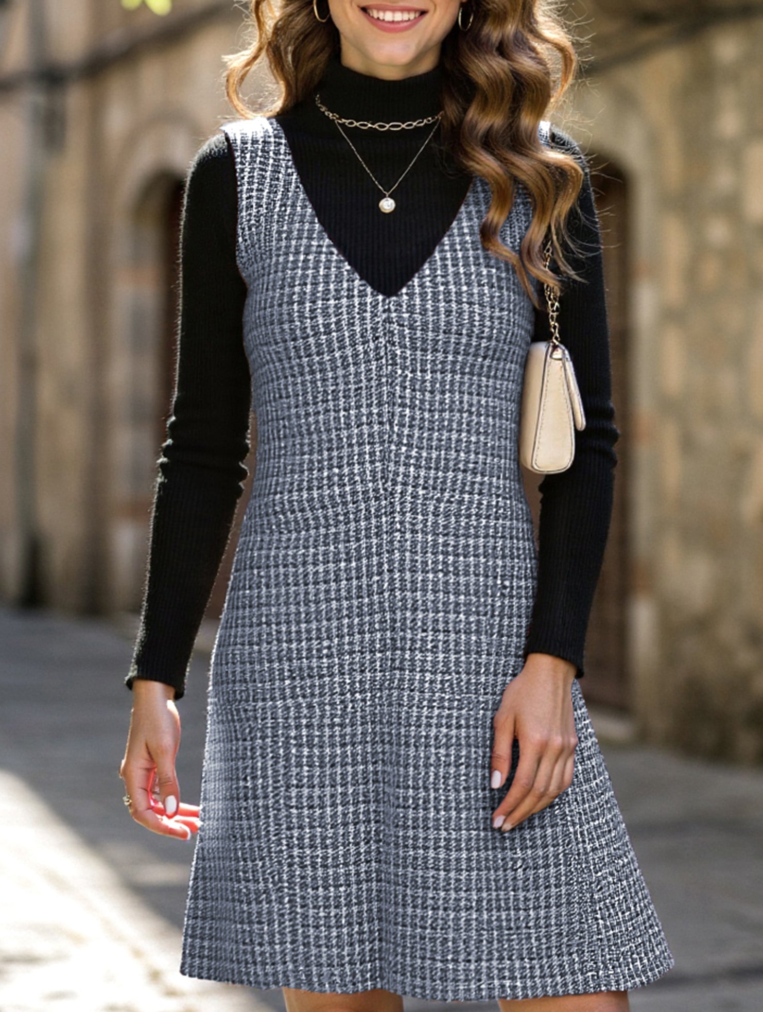 Anna-Berg | Sleeveless With Suspenders And V-Neck Dress