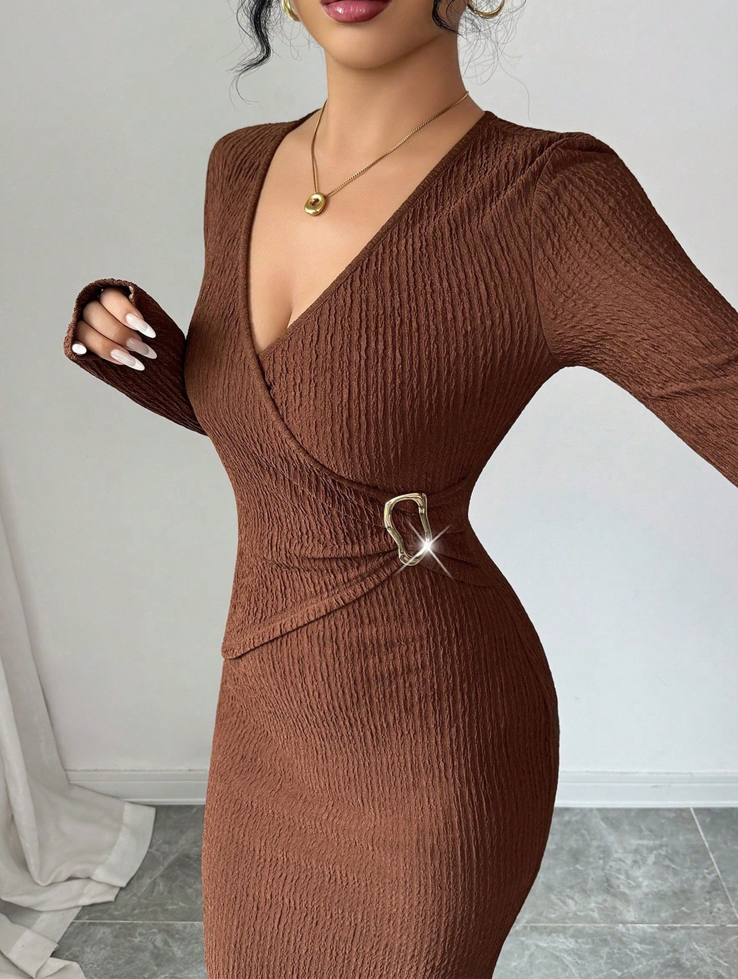 Anna-Berg | Cross Neck Knit Slim-Fit Dress
