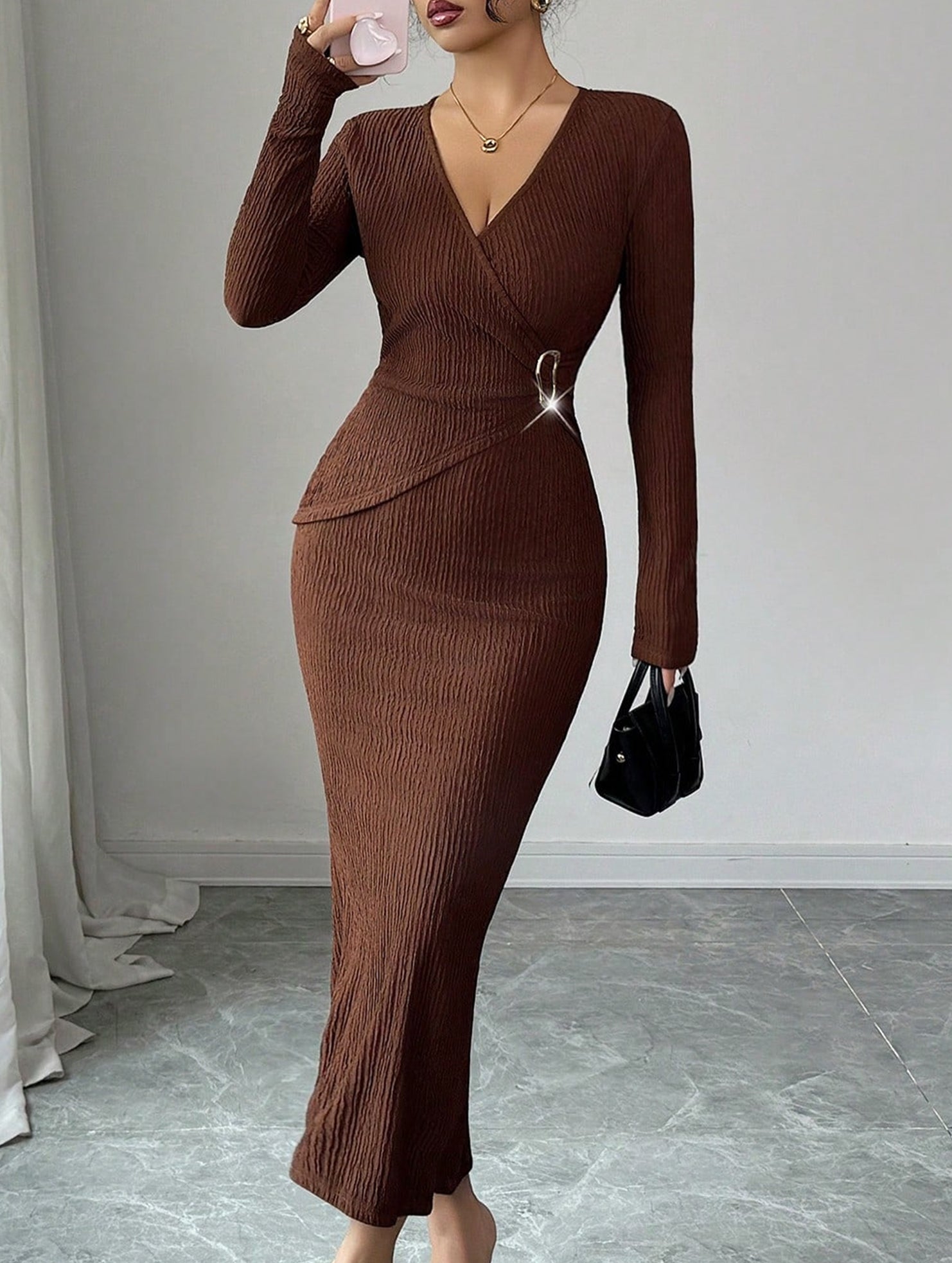 Anna-Berg | Cross Neck Knit Slim-Fit Dress