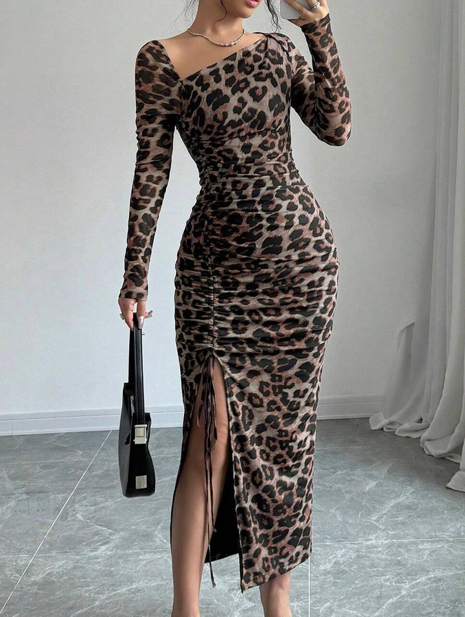 Anna-Berg | Retro Leopard Print Bodycon Dress