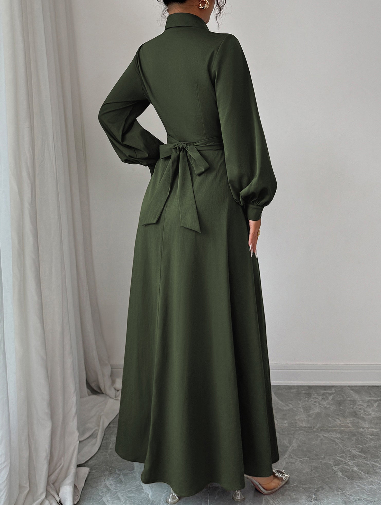 Anna-Berg | Simple Long-Sleeved Dress