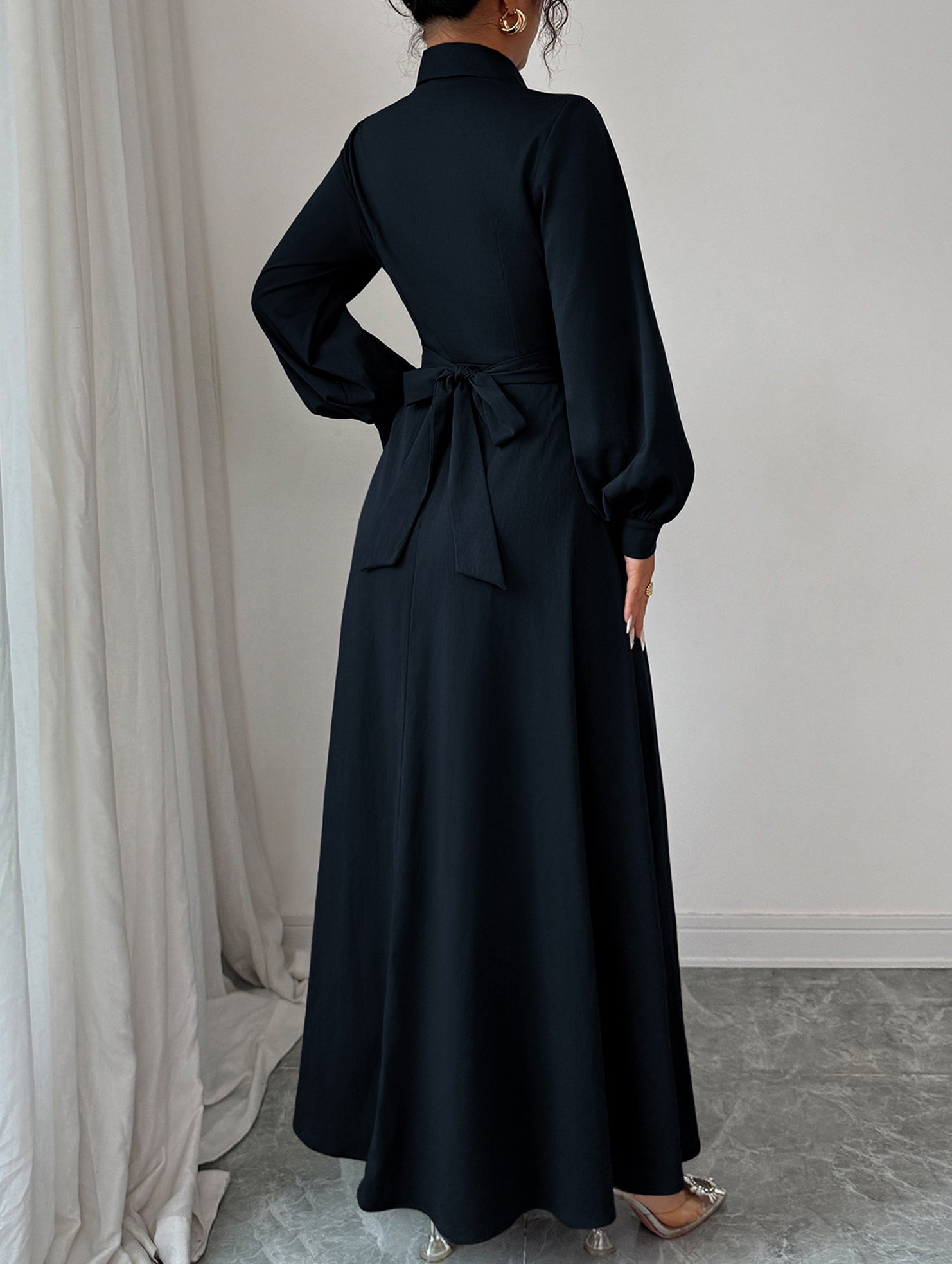 Anna-Berg | Simple Long-Sleeved Dress