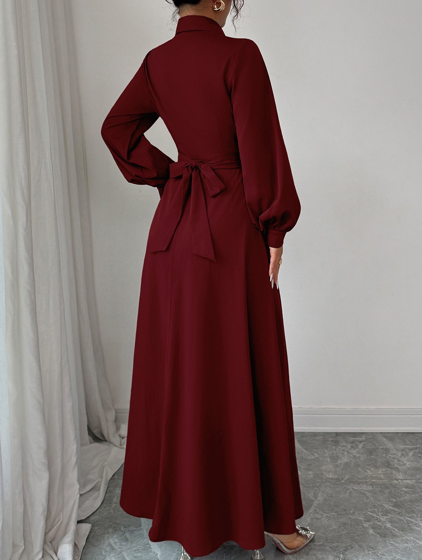 Anna-Berg | Simple Long-Sleeved Dress