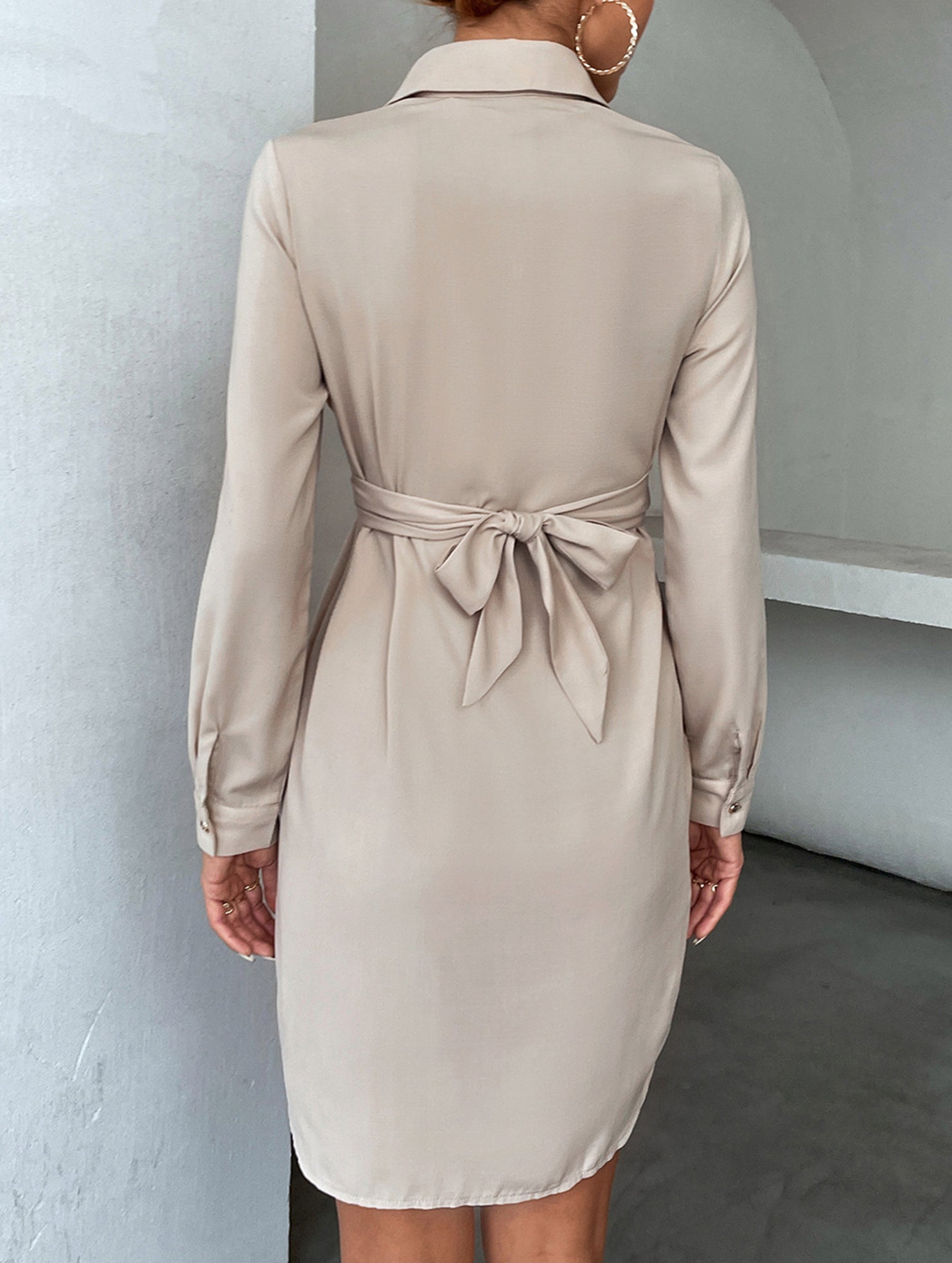 Anna-Berg | Elegant Cross-Over Fitted Shirt Dress