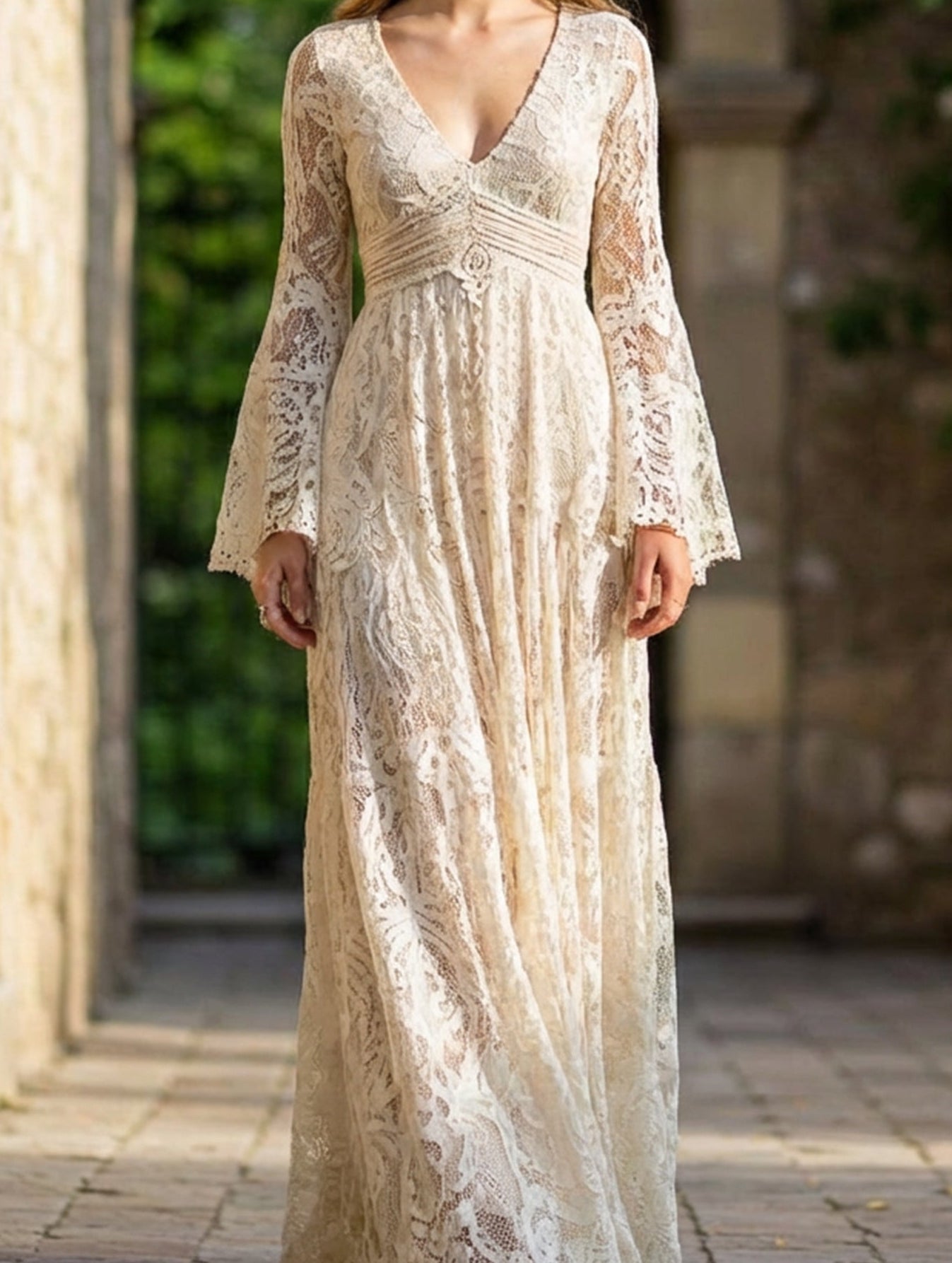 Anna-Berg | Resort-Style Lace Bell-Sleeve Long Dress