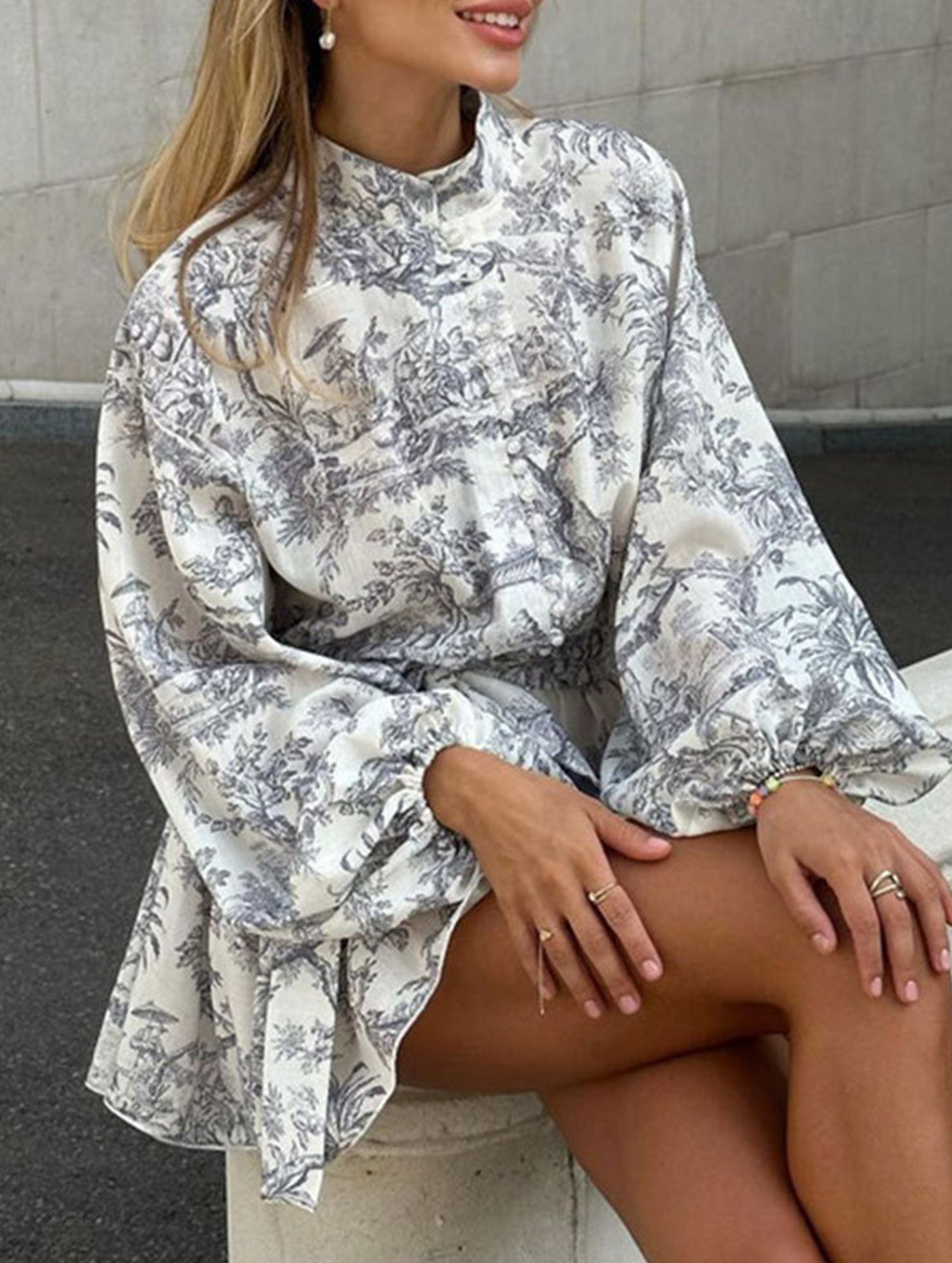 Anna-Berg | Fashionable Long-Sleeved Tie-Print Dress