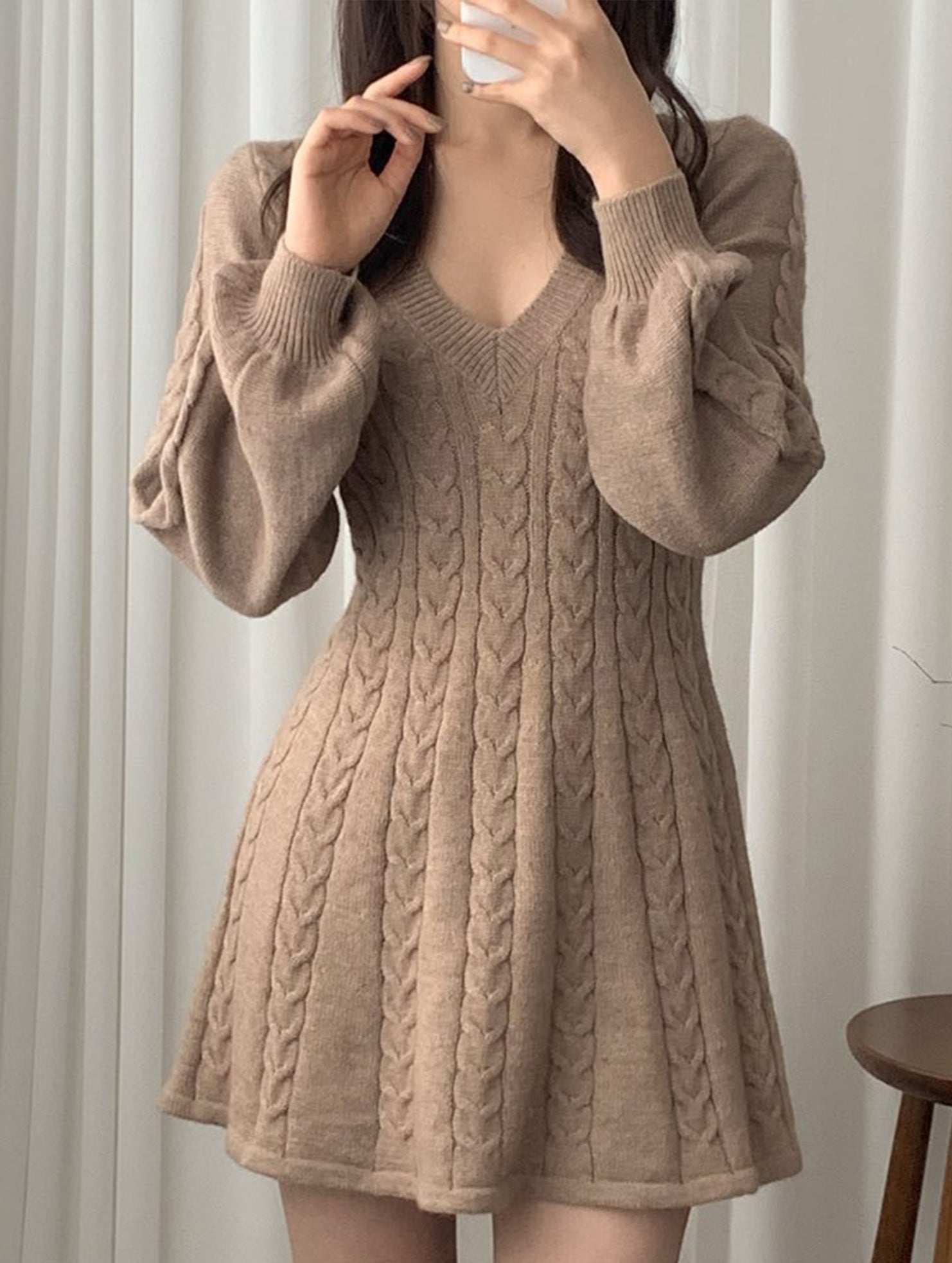 Anna-Berg | Retro Cable Knit V-Neck Fitted Dress