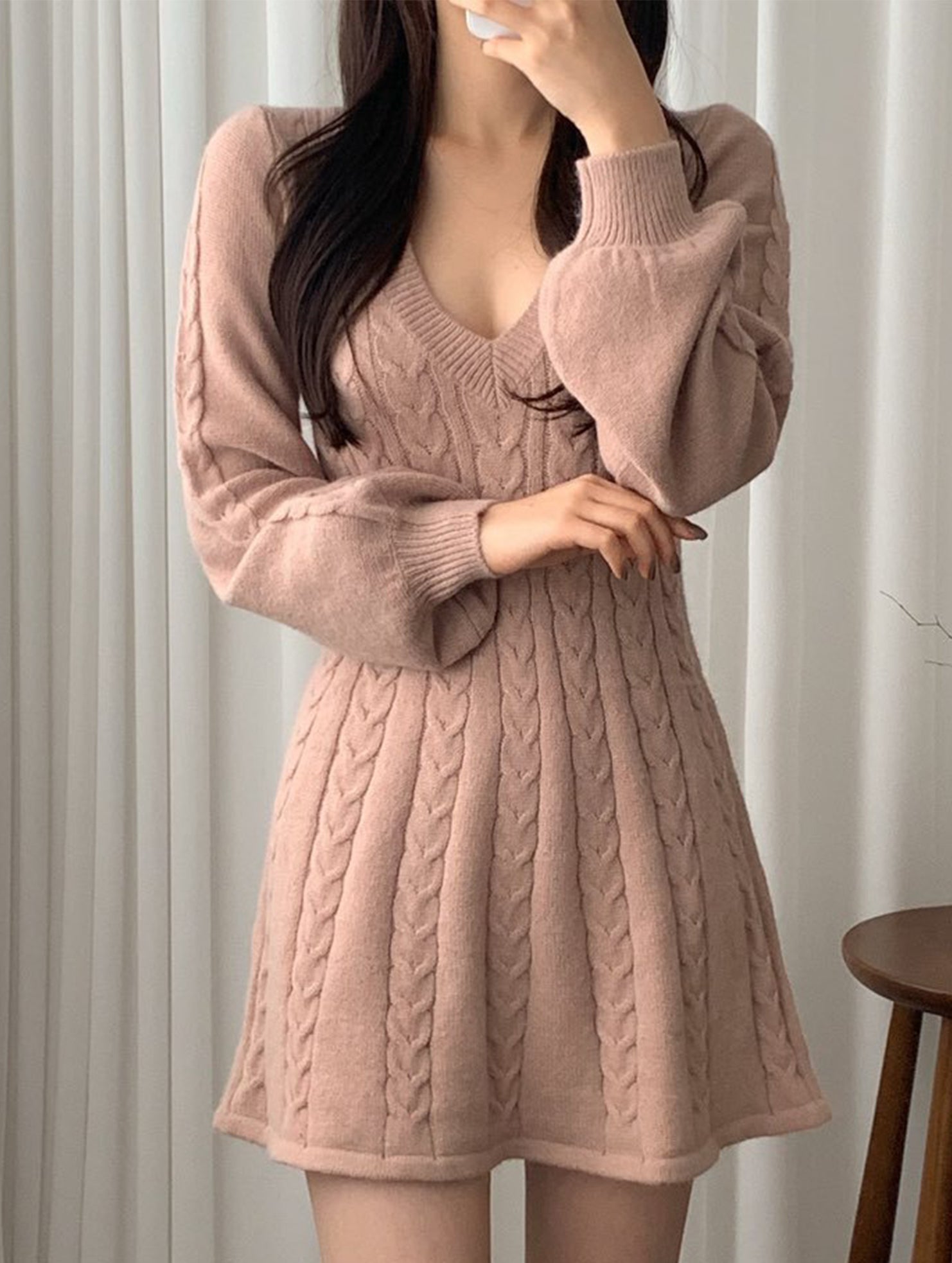 Anna-Berg | Retro Cable Knit V-Neck Fitted Dress