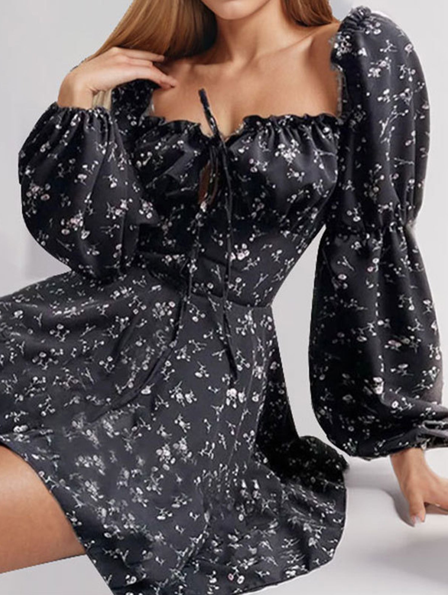Anna-Berg | Elegant Floral Print Fitted Waist Dress