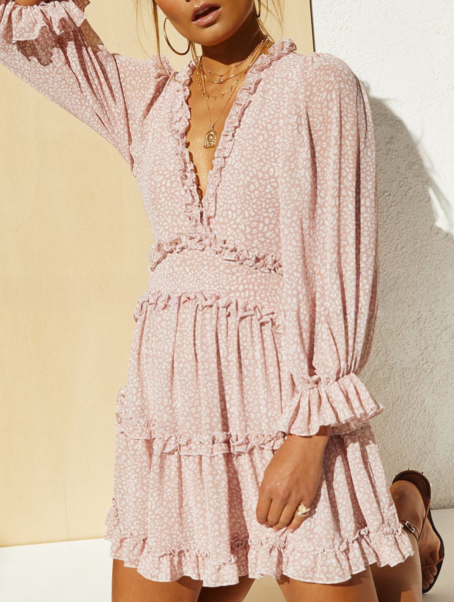 Anna-Berg | V-Neck Fitted Waist Puff Sleeve Dress