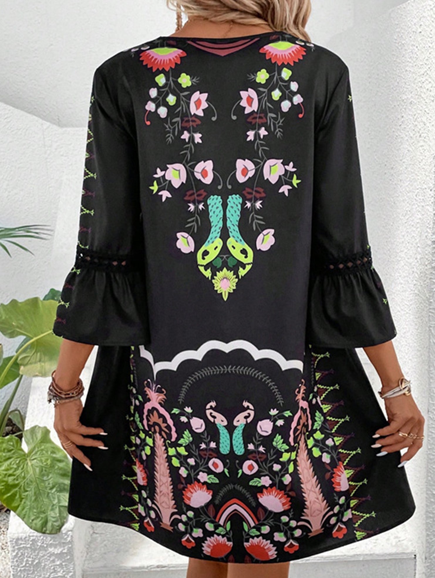 Anna-Berg | V Neck Lace Patch Print Dress