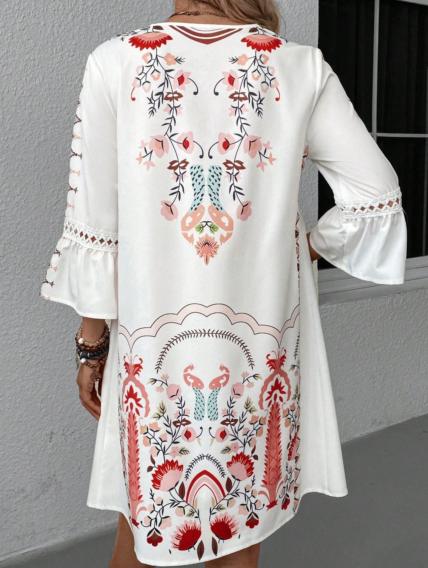 Anna-Berg | V Neck Lace Patch Print Dress