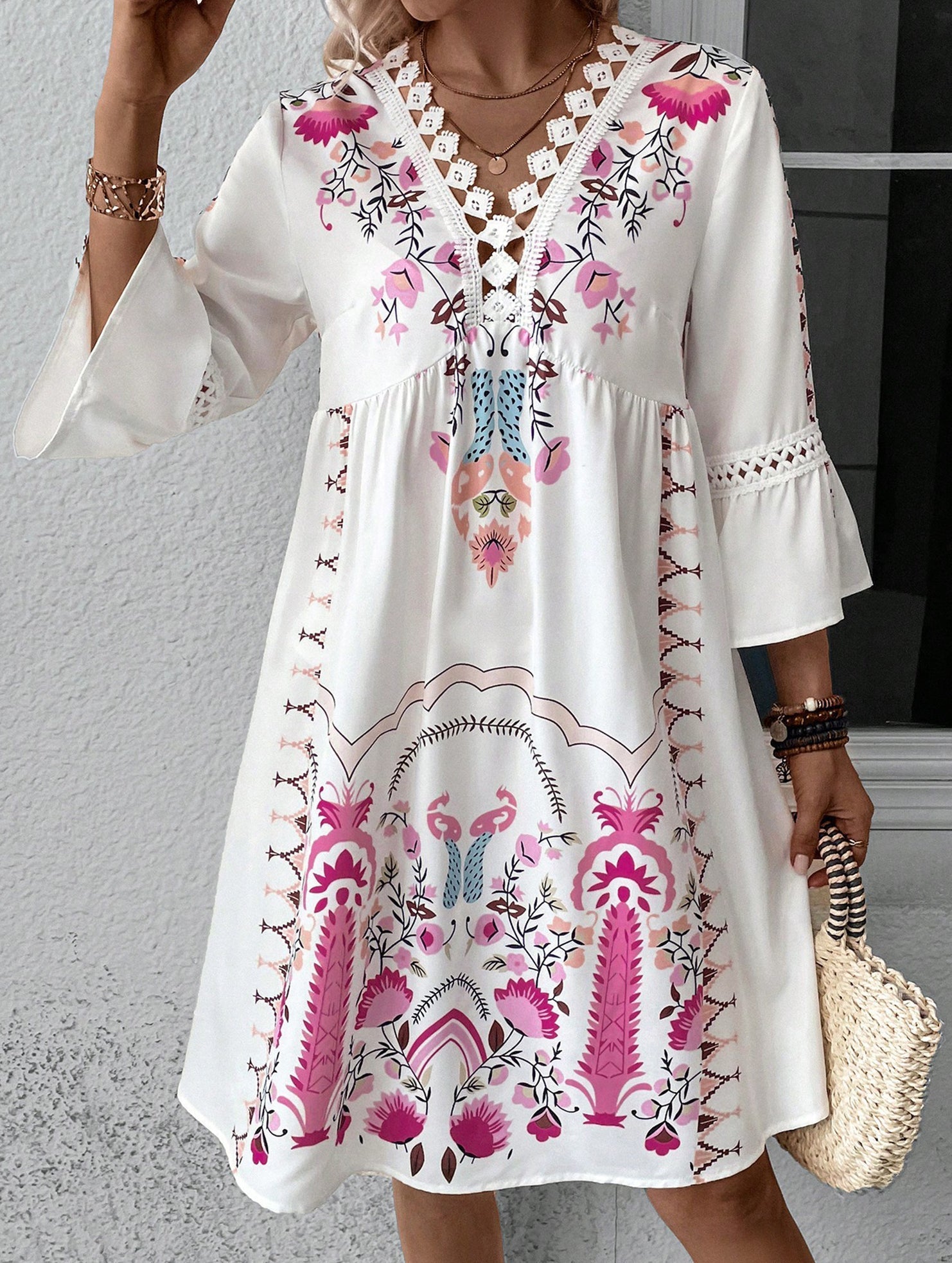 Anna-Berg | V Neck Lace Patch Print Dress