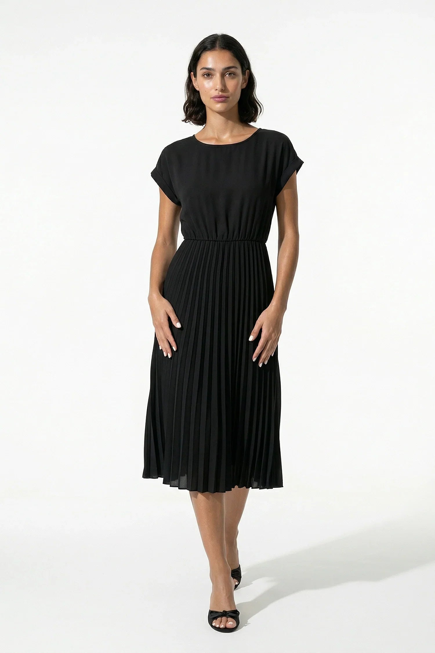 Anna-Berg | Pleated A-Line Round Neck Casual Dress
