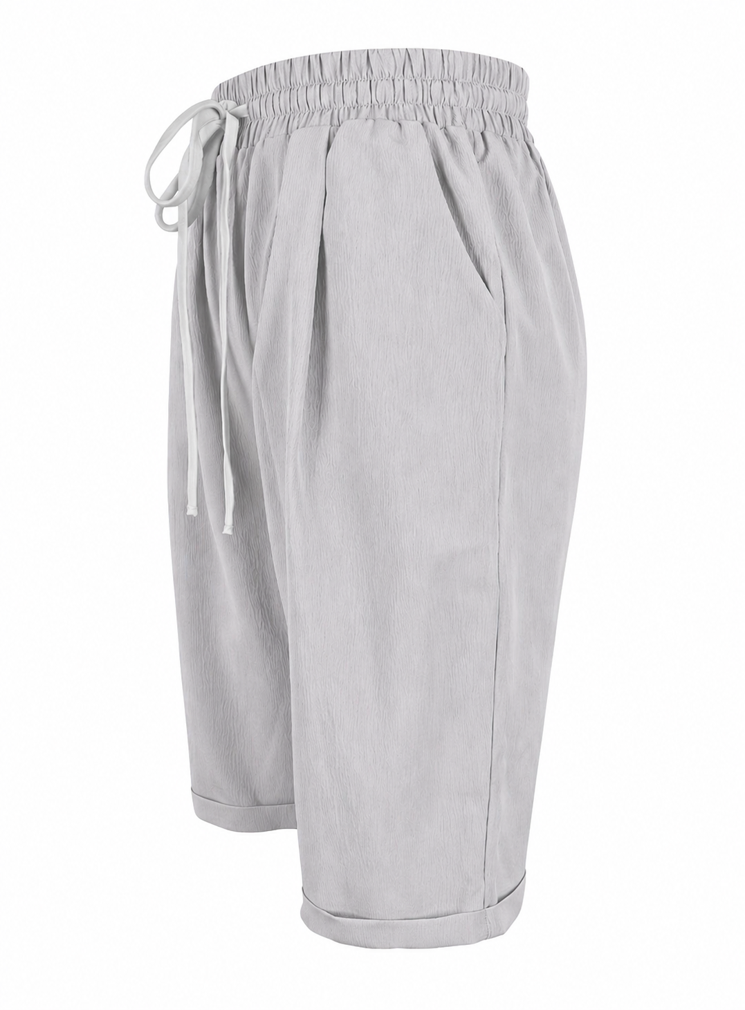 Anna-Berg | Feminine Relaxed Capri Pants with a Flattering Silhouette