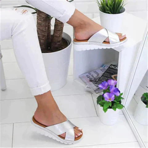 Anna-Berg | Flowing Orthopedic Adjustable Sandals with a Timeless Finish