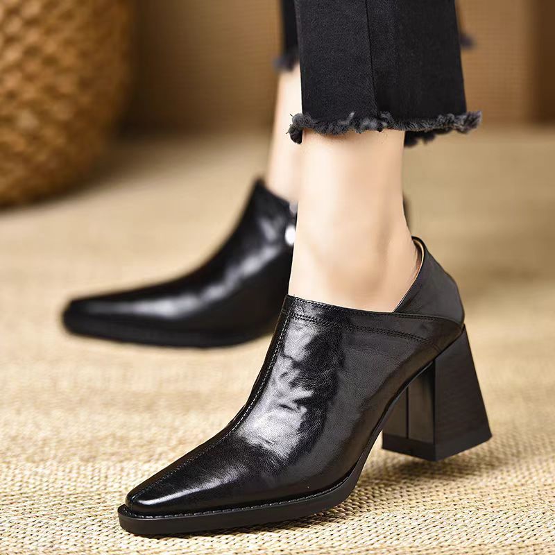 Anna-Berg | Heels with Pointed Toe, Leather