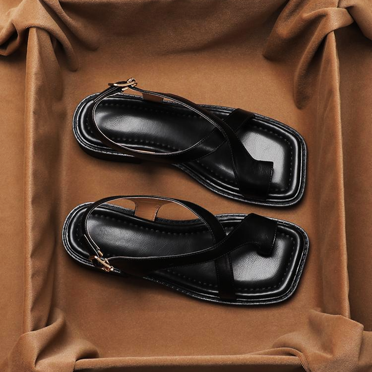 Anna-Berg | Brown Crisscross-Strap Leather Sandals