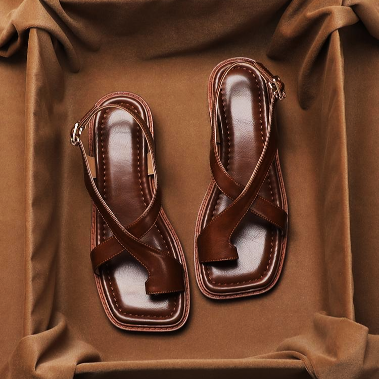 Anna-Berg | Brown Crisscross-Strap Leather Sandals