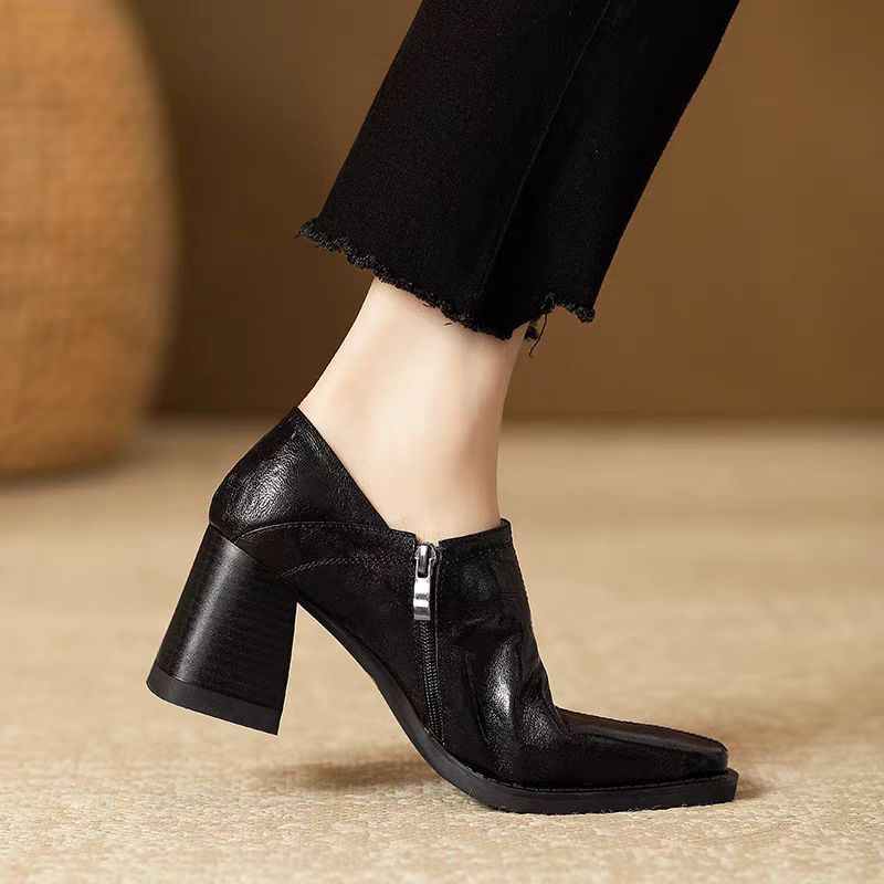Anna-Berg | Heels with Pointed Toe, Leather