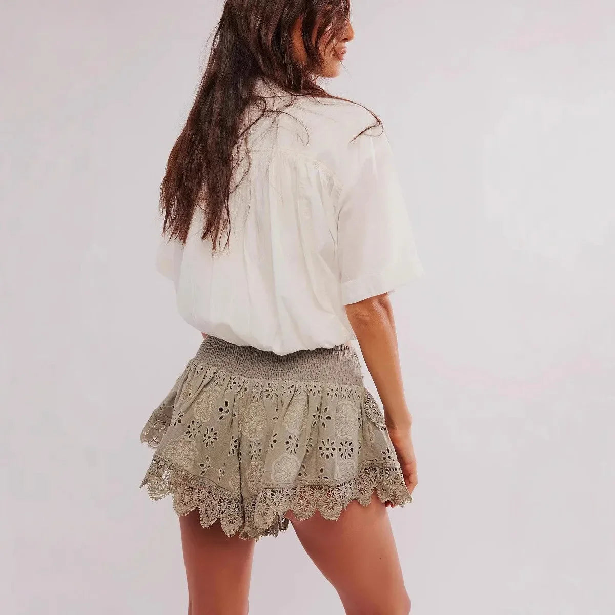 Anna-Berg | Ivory High-Waist Scalloped Lace Shorts