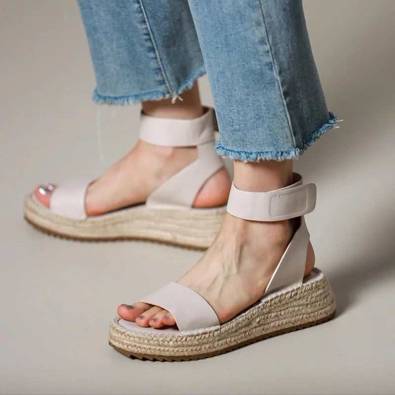 Anna-Berg | Black Ankle-Strap Leather Sandals
